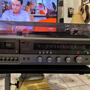 Sterio antiguo trabajando no bosnias